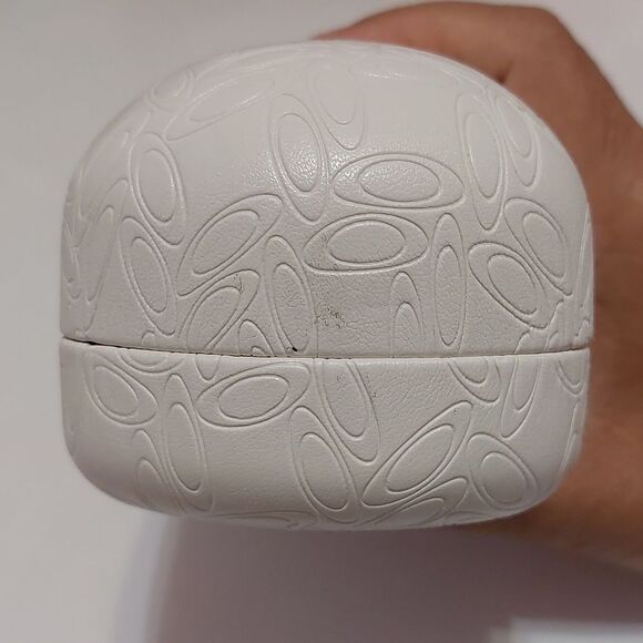 Oakley White Logo Embossed Faux Leather Sunglasses Hard Case - Picture 6 of 9